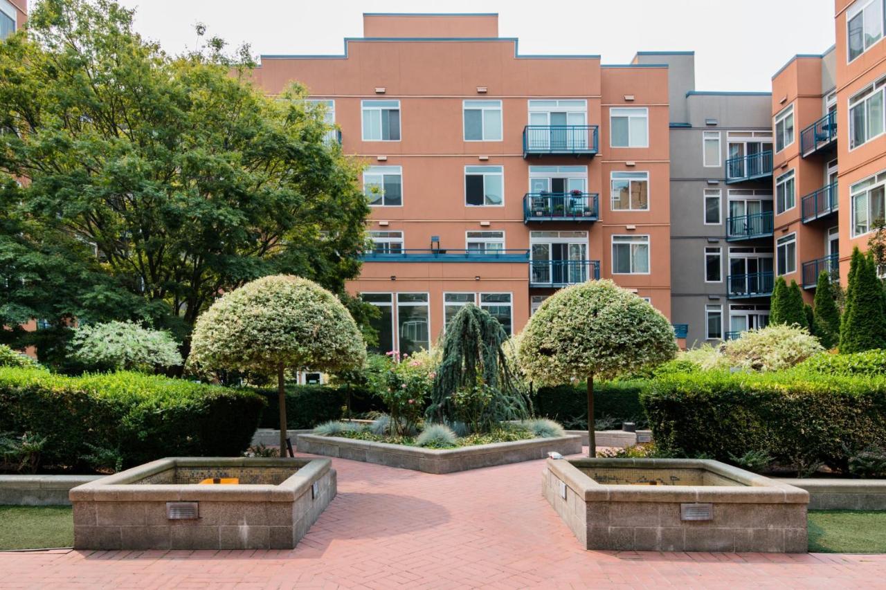 City Water View Oasis With Pool & Gym Near Cruise In Heart Of Seattle Dış mekan fotoğraf