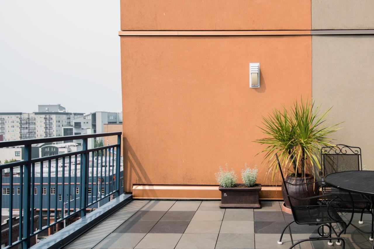 City Water View Oasis With Pool & Gym Near Cruise In Heart Of Seattle Dış mekan fotoğraf