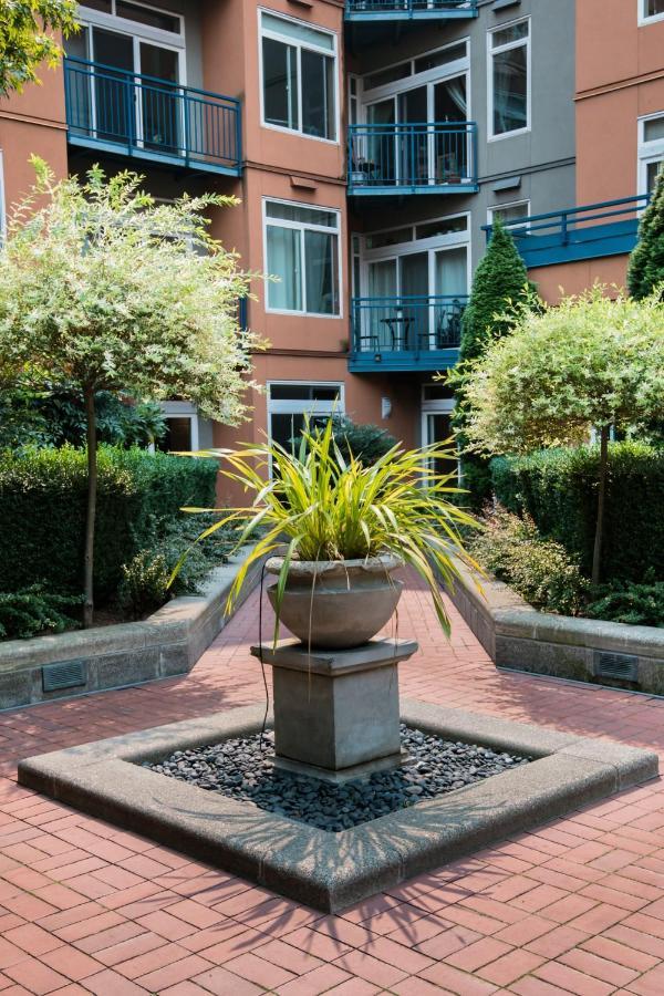 City Water View Oasis With Pool & Gym Near Cruise In Heart Of Seattle Dış mekan fotoğraf