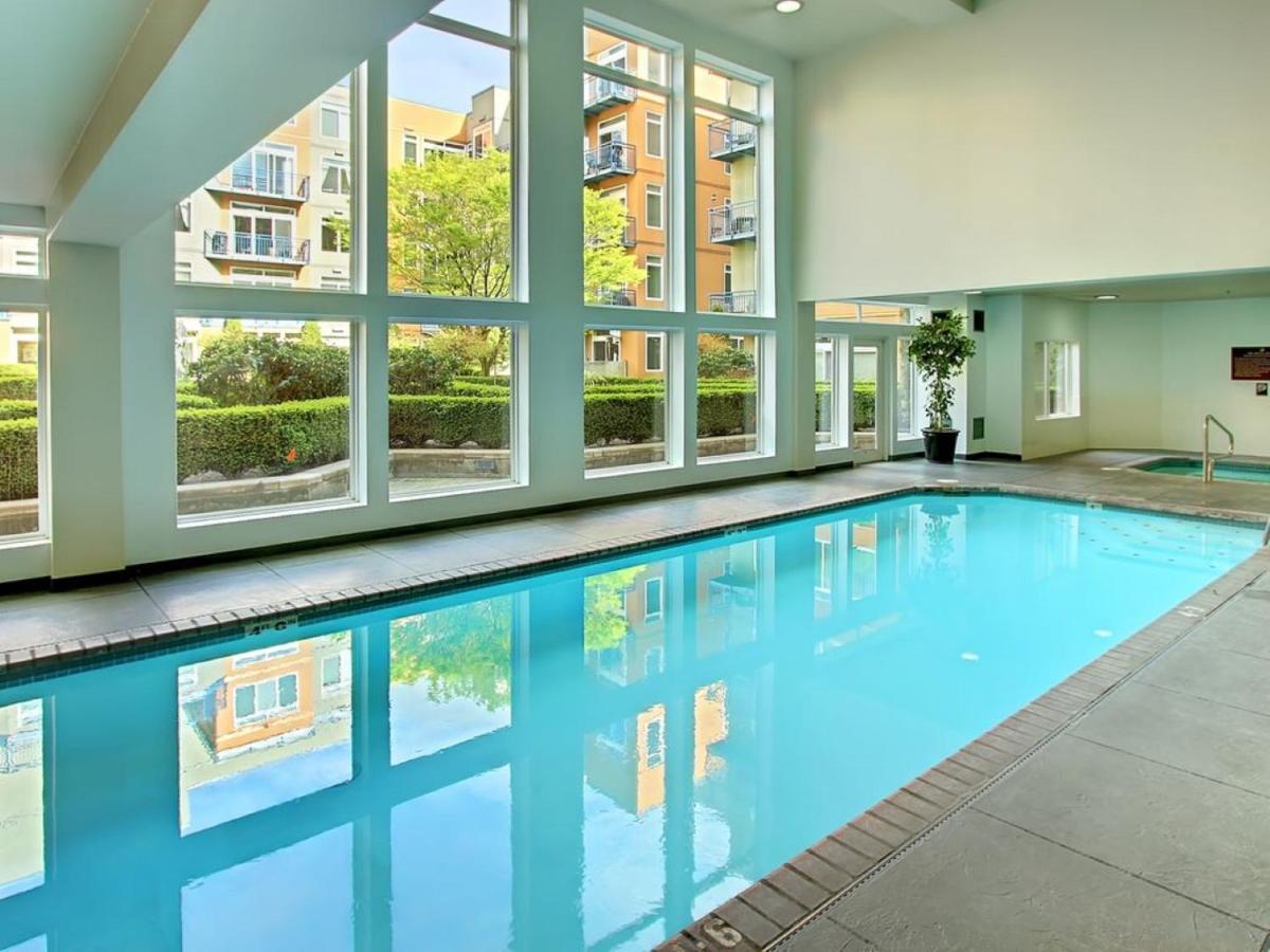 City Water View Oasis With Pool & Gym Near Cruise In Heart Of Seattle Dış mekan fotoğraf